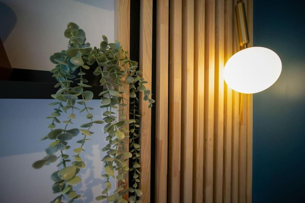 Air-Conditioned Apartment With Private Parking Marseille Exterior photo